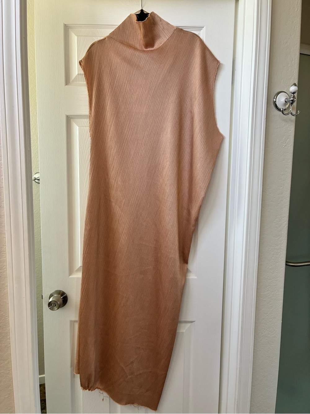 Zara Sleeveless Maxi Dress in Peach